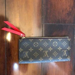Louis Vuitton clutch/wallet